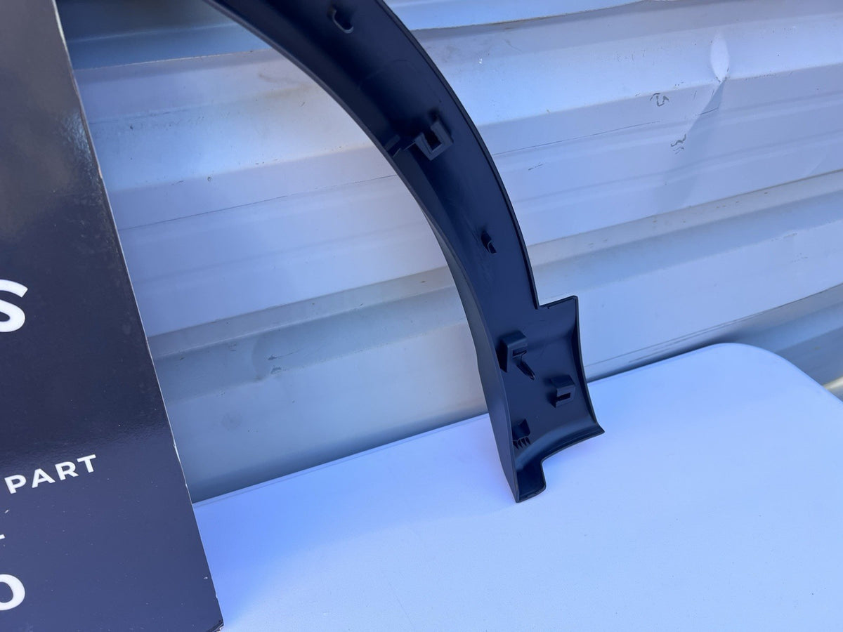 NISSAN QASHQAI 2019 FRONT WING WHEEL ARCH TRIM MOULDING DRIVER SIDE RIGHT NEW