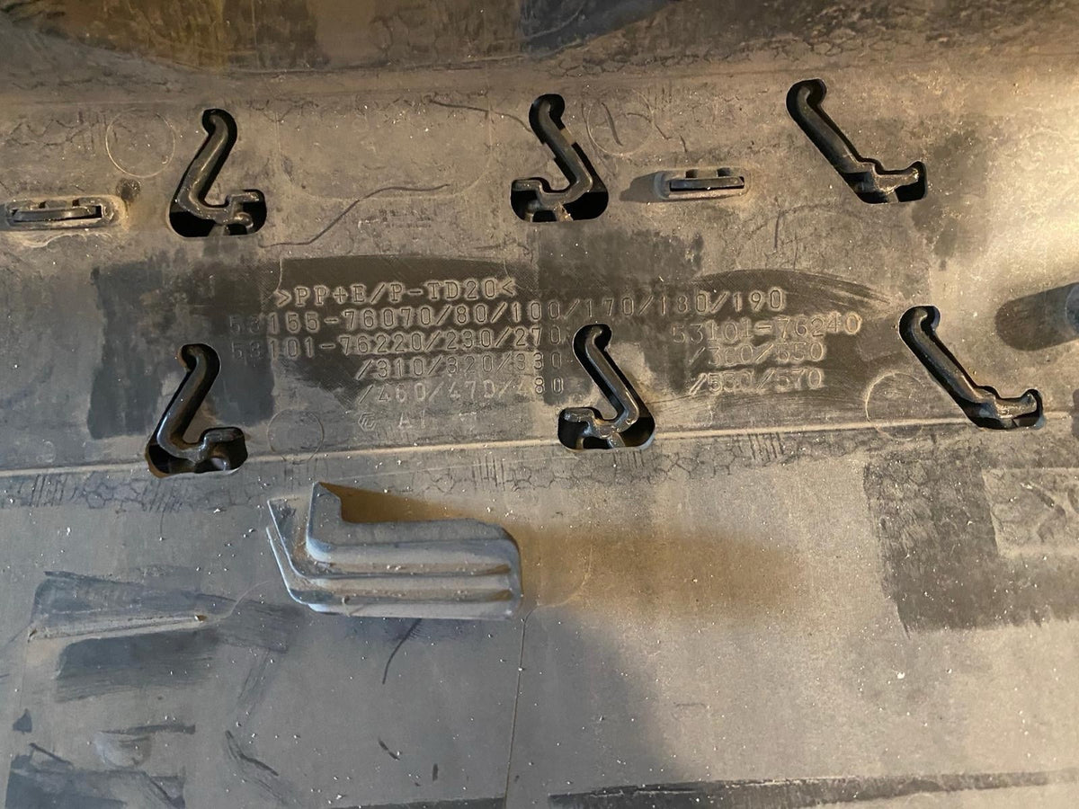 Lexus UX250h 2019-2024 Front Main Radiator Grill Original