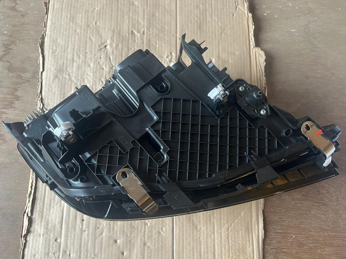 BMW 5 Series G30/G38 Passenger Side Headlight 2021–2023 – Aftermarket
