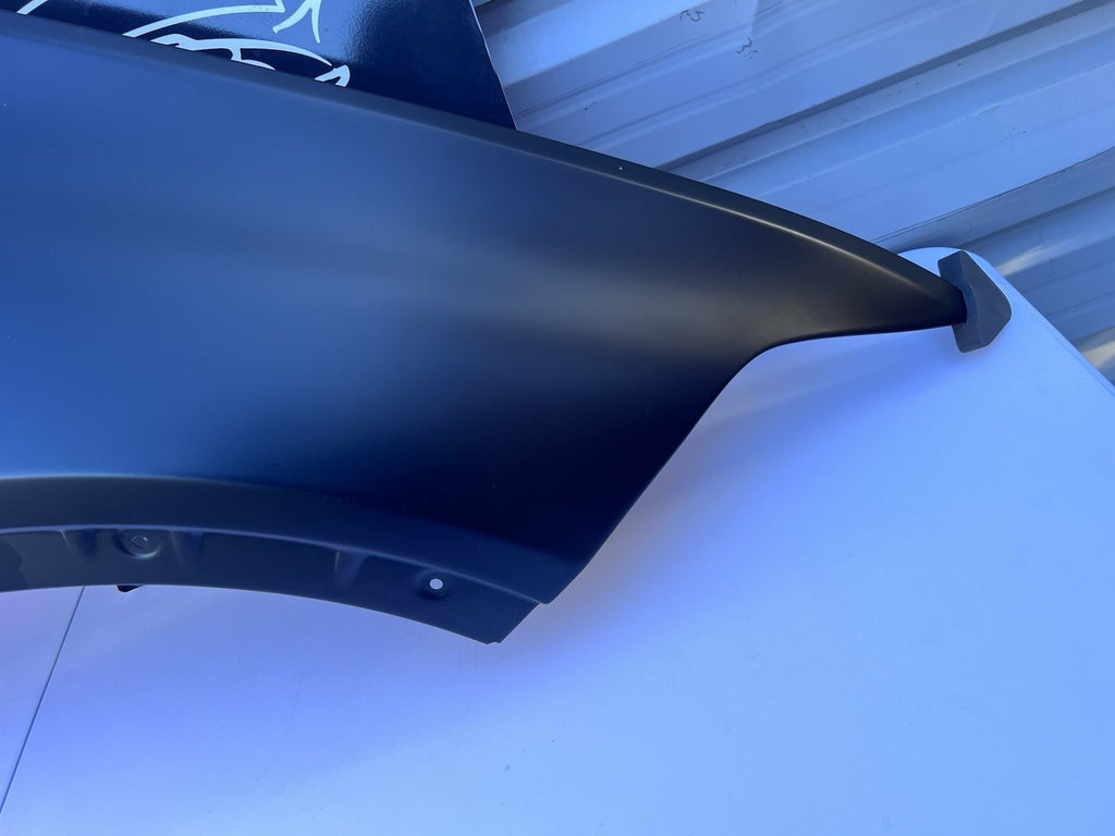 BMW X7 G07 2023- On Right front fender wing Brand New Aluminium