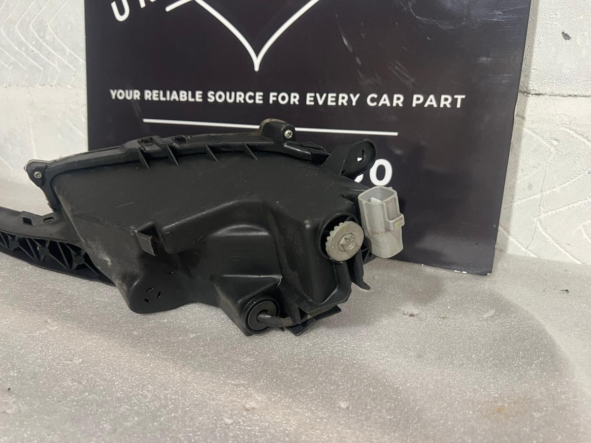 Lexus NX 300h 2014-2017 Front Right LED Fog Lamp / Driver Side Genuine