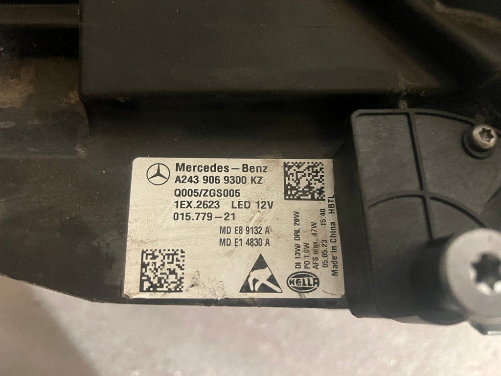 MERCEDES EQA 2022 LEFT PASSENGER SIDE LED PERFORMANCE HEADLIGHT A2439069300KZ