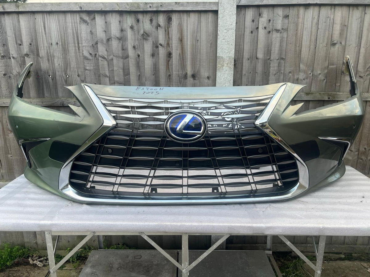 Lexus ES300h 2025 Genuine Front Bumper With Grille In Green Original