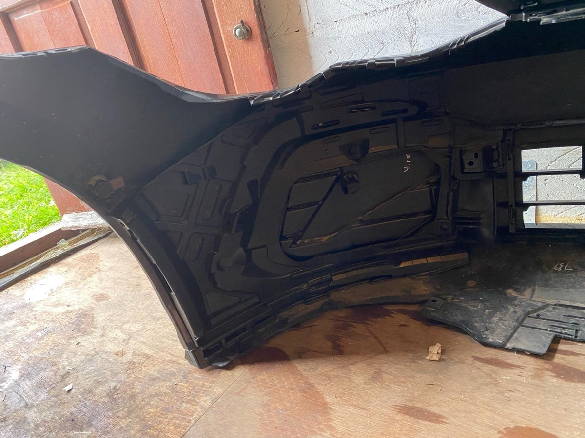 VW Golf R MK8 20-25 Complete Front Bumper In Black With Sensors And Wire
