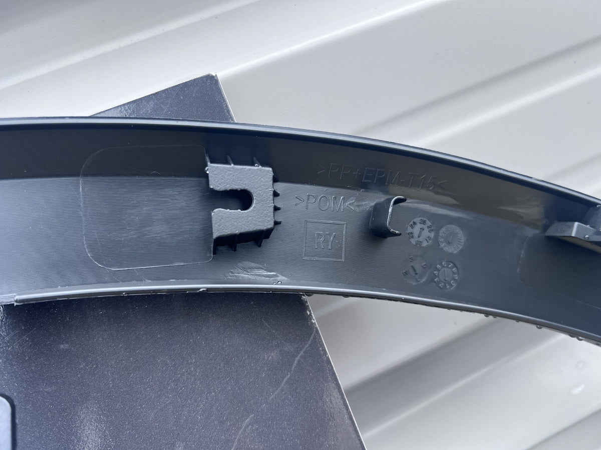 NISSAN QASHQAI 2021 - 2024 FRONT WING WHEEL ARCH TRIM MOULDING PASSENGER LEFT