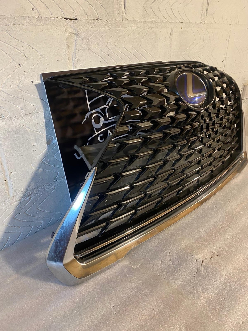 Lexus UX250h 2019-2024 Front Main Radiator Grill Original