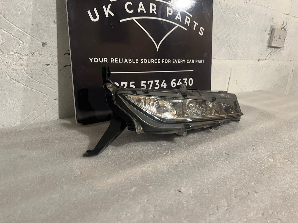 LEXUS RX450H 2016-2022 RIGHT DRIVER SIDE FOG LIGHT LED GENIUNE 