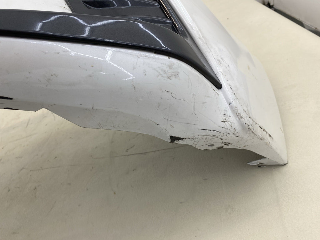 LEXUS CT200H COMPLETE FRONT BUMPER WITH GRILL& FOGLIGTHS 2018-2023