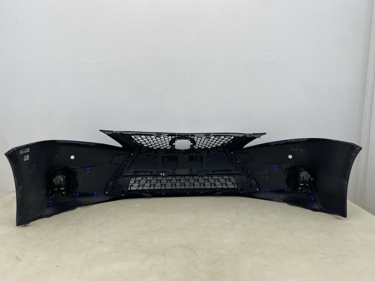LEXUS CT200H COMPLETE FRONT BUMPER WITH GRILL& FOGLIGTHS 2018-2023
