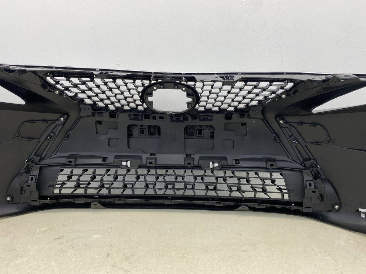 LEXUS CT200H COMPLETE FRONT BUMPER WITH GRILL& FOGLIGTHS 2018-2023