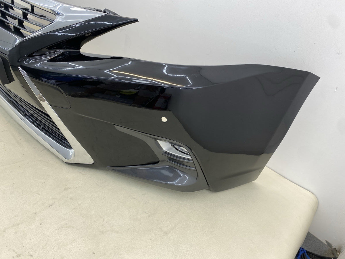 LEXUS CT200H COMPLETE FRONT BUMPER WITH GRILL & fog lights 2013-2017
