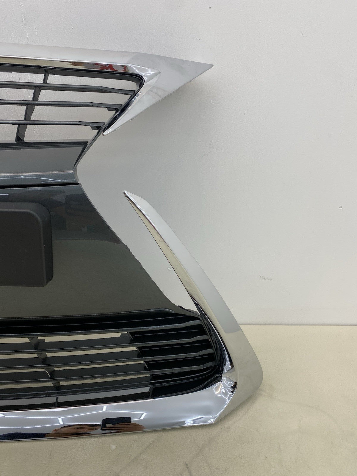 LEXUS CT200H FRONT BUMPER RADIATOR GRILL 2013-2018
