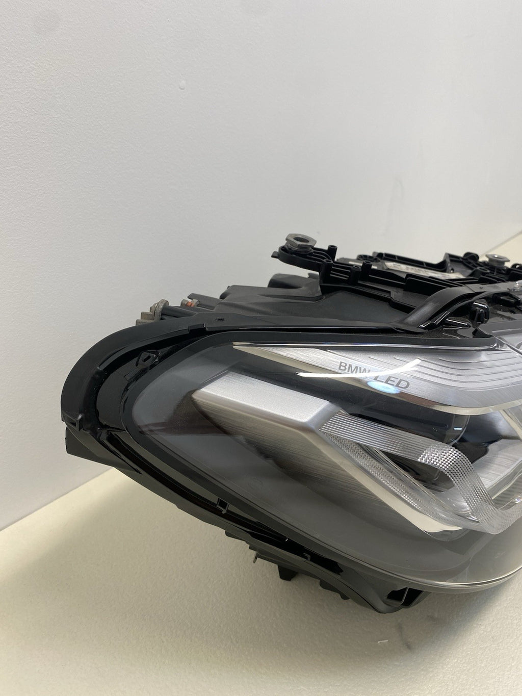 BMW G30 G31 G38 DRIVER SIDE HEADLIGHT LED COMPLETE WITH MODULE 2018-2023 GENUINE