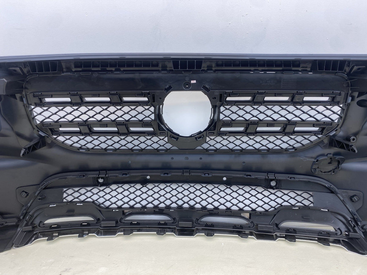 Mercedes Benz GLB X247 pre-facelift Complete front bumper Standard  2019-2023