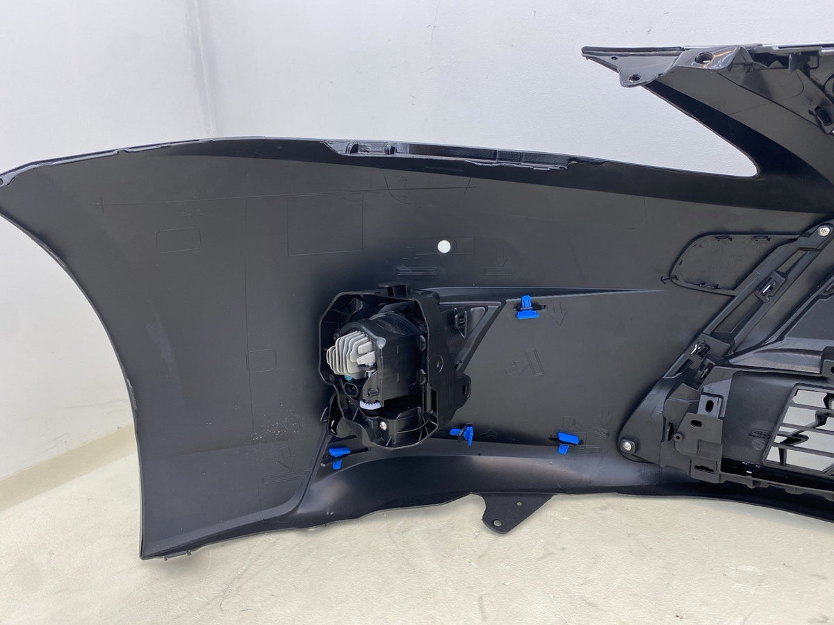 LEXUS CT200H COMPLETE FRONT BUMPER WITH GRILL& FOGLIGTHS 2018-2023