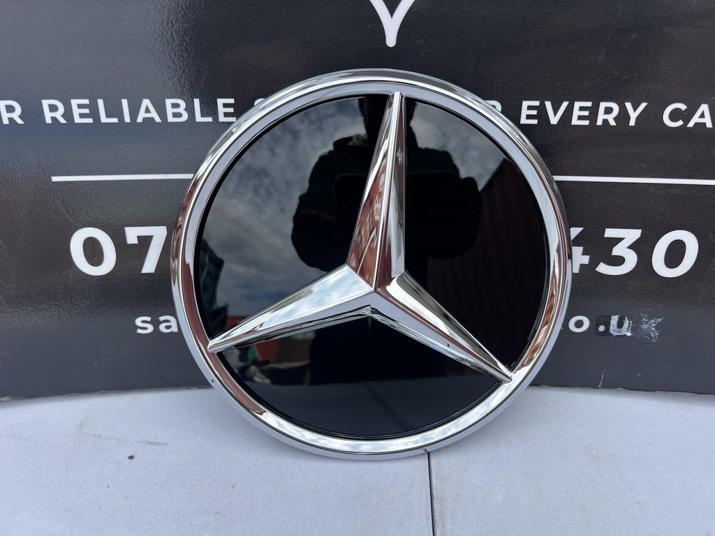 Mercedes Benz E Class W213 Main Grille Badge Brand New