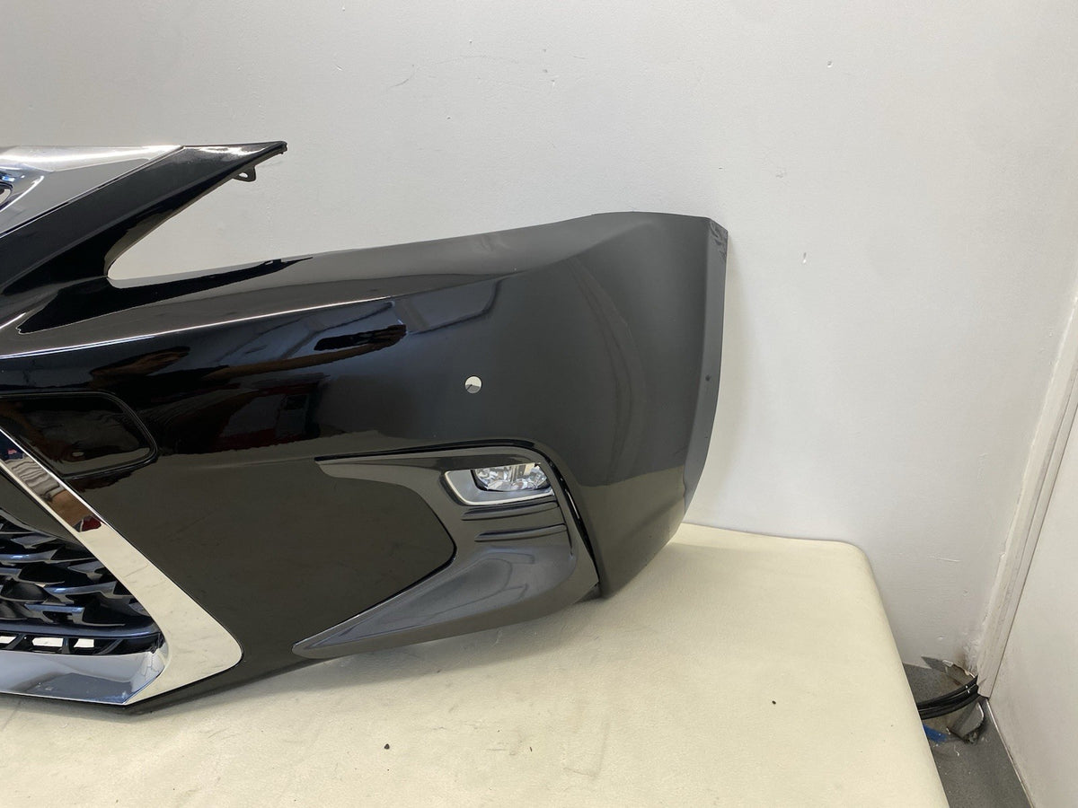 LEXUS CT200H COMPLETE FRONT BUMPER WITH GRILL& FOGLIGTHS 2018-2023