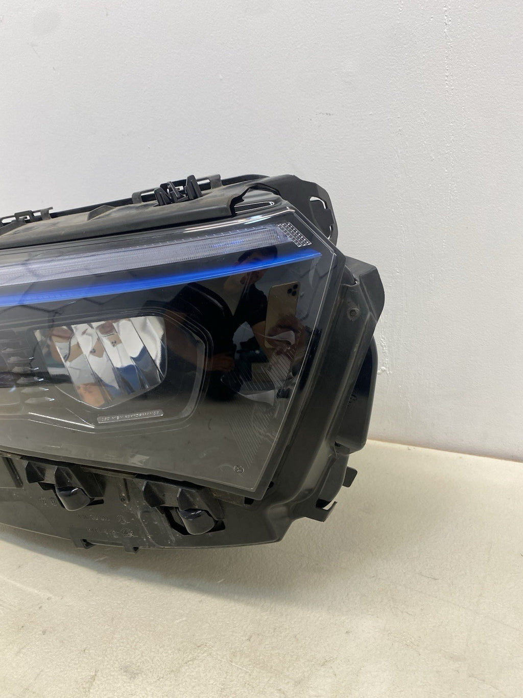MERCEDES EQA EQB W243 DRIVER SIDE RIGHT LED HEADLIGHT 2022- 2026 A2439069400
