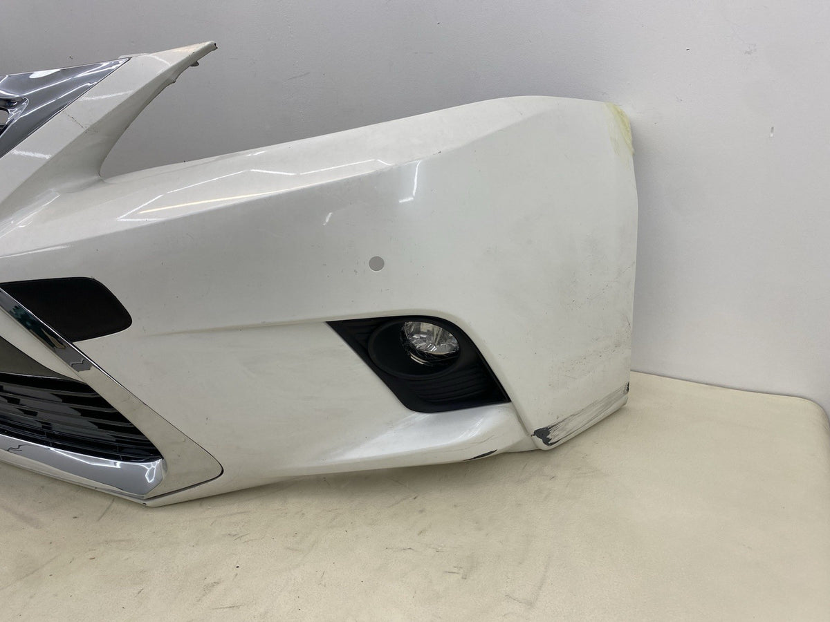 LEXUS CT200H COMPLETE FRONT BUMPER WITH GRILL & fog lights 2013-2017