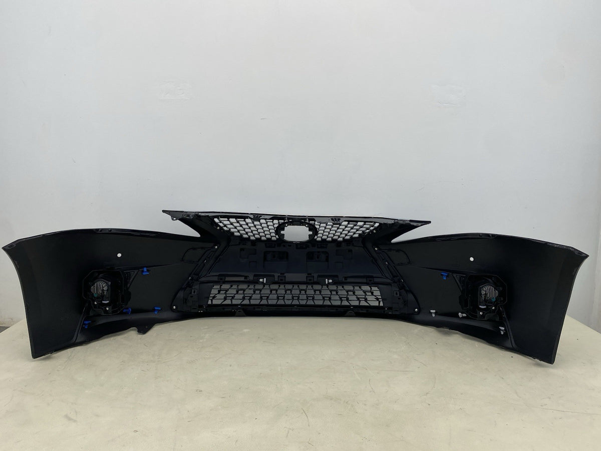 LEXUS CT200H COMPLETE FRONT BUMPER WITH GRILL& FOGLIGTHS 2018-2023
