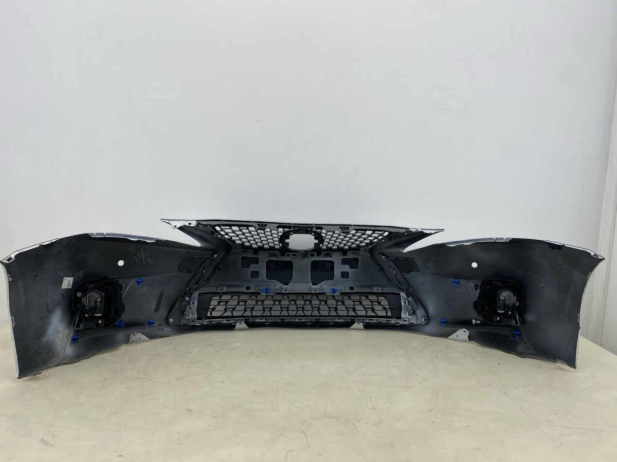 LEXUS CT200H COMPLETE FRONT BUMPER WITH GRILL& FOGLIGTHS 2018-2023