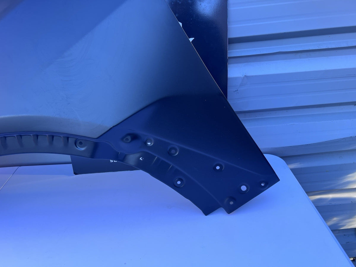BMW X7 G07 2023- On Right front fender wing Brand New Aluminium