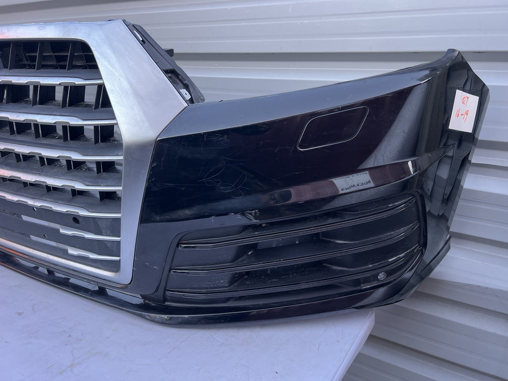 AUDI Q7 2016-2019 FRONT BUMPER IN BLACK WITH GRILLES AND BADGE