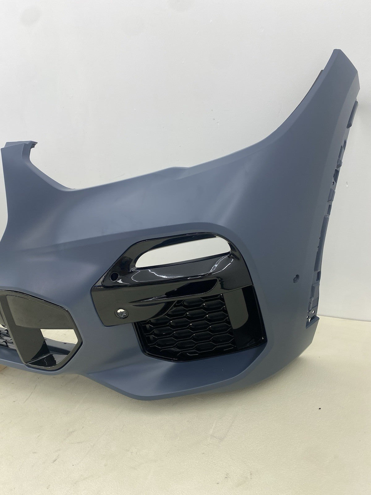 BMW X5 G05 M SPORT 2019-2023 COMPLETE FRONT BUMPER WITH GRILLS ( Pre LCI)