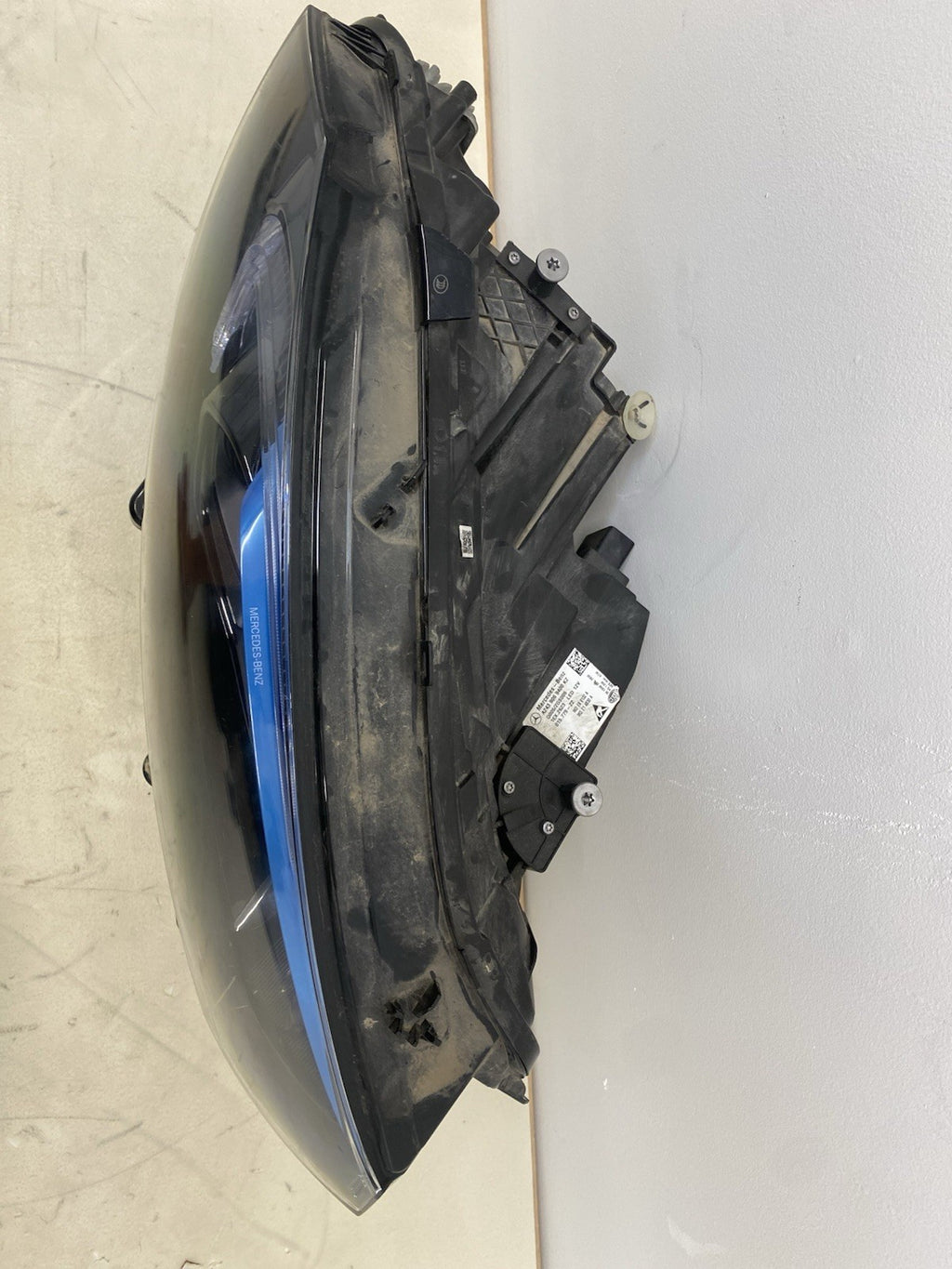 MERCEDES EQA EQB W243 DRIVER SIDE RIGHT LED HEADLIGHT 2022- 2026  A2439069400