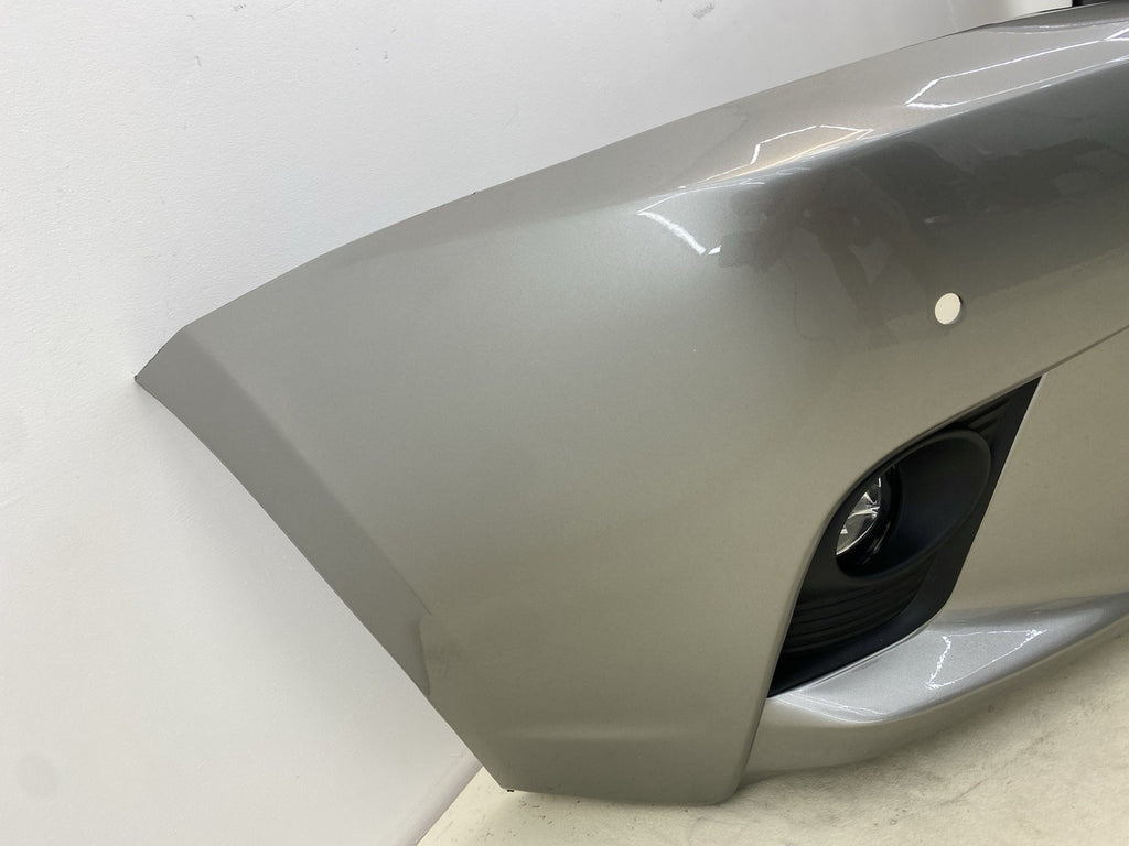 LEXUS CT200H COMPLETE FRONT BUMPER WITH GRILL & fog lights 2013-2017