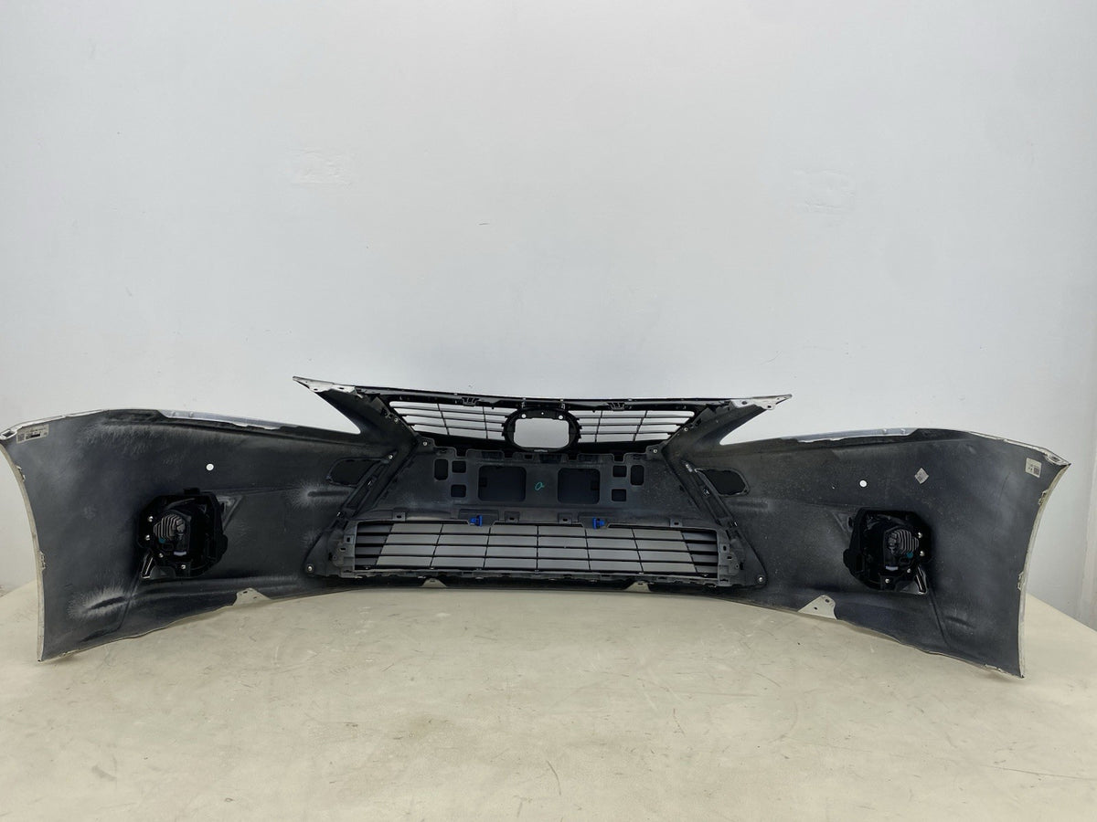 LEXUS CT200H COMPLETE FRONT BUMPER WITH GRILL & fog lights 2013-2017