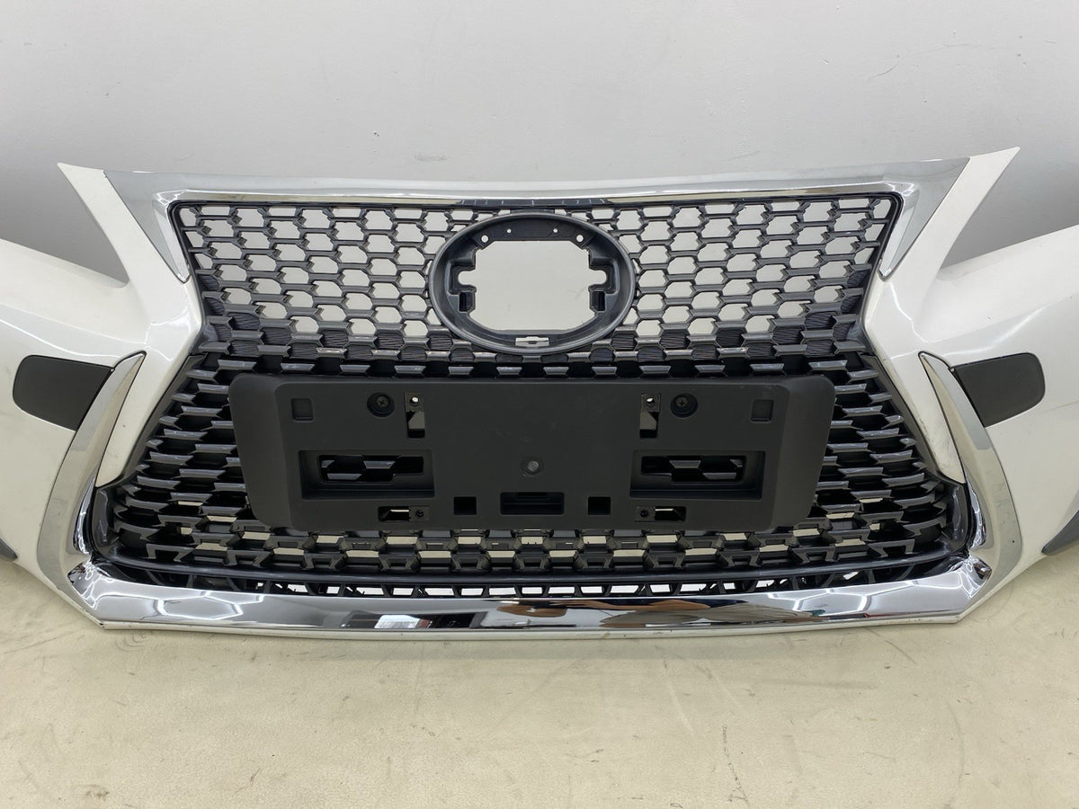 LEXUS CT200H COMPLETE FRONT BUMPER WITH GRILL& FOGLIGTHS 2018-2023
