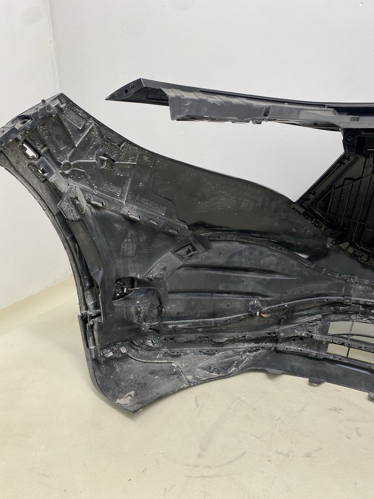 Mercedes Benz EQB AMG LINE W243 COMPLETE FRONT BUMPER WITH WIRE & SENSORS 24-ON