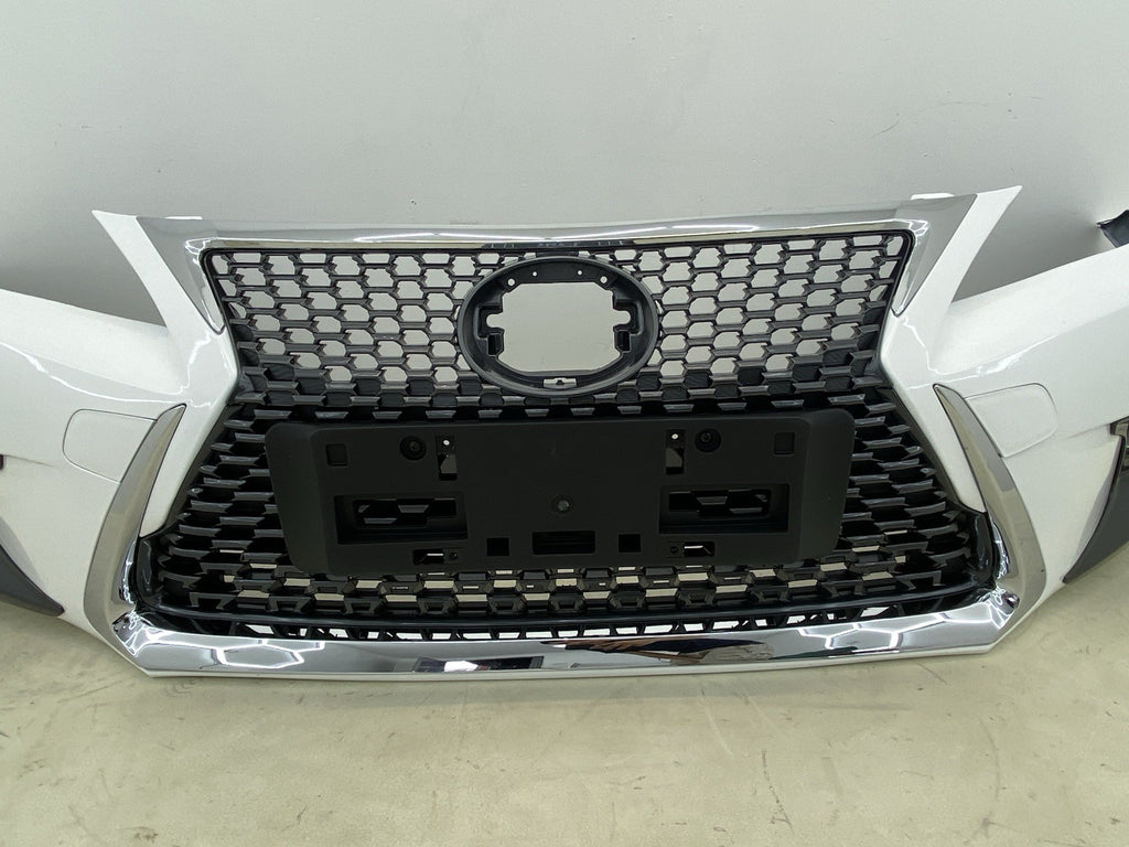 LEXUS CT200H COMPLETE FRONT BUMPER WITH GRILL& FOGLIGTHS 2018-2023