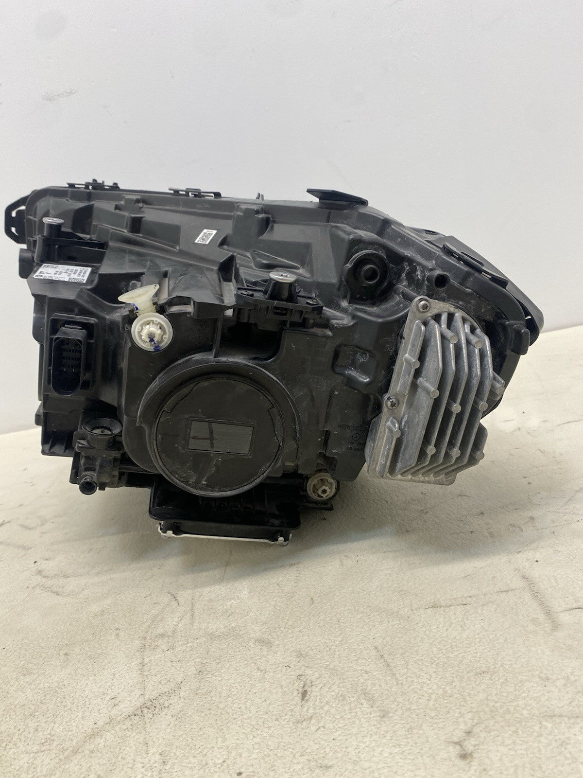 MERCEDES EQA EQB W243 DRIVER SIDE RIGHT LED HEADLIGHT 2022- 2026 A2439069400