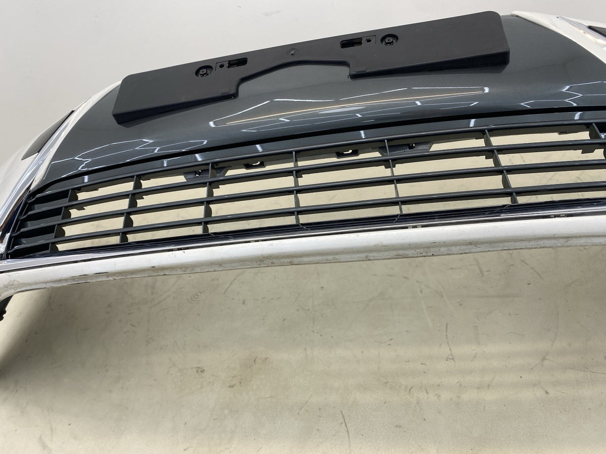LEXUS CT200H COMPLETE FRONT BUMPER WITH GRILL & fog lights 2013-2017