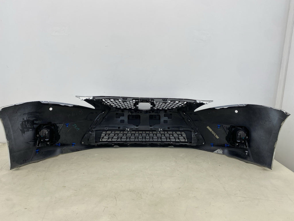 LEXUS CT200H COMPLETE FRONT BUMPER WITH GRILL& FOGLIGTHS 2018-2023