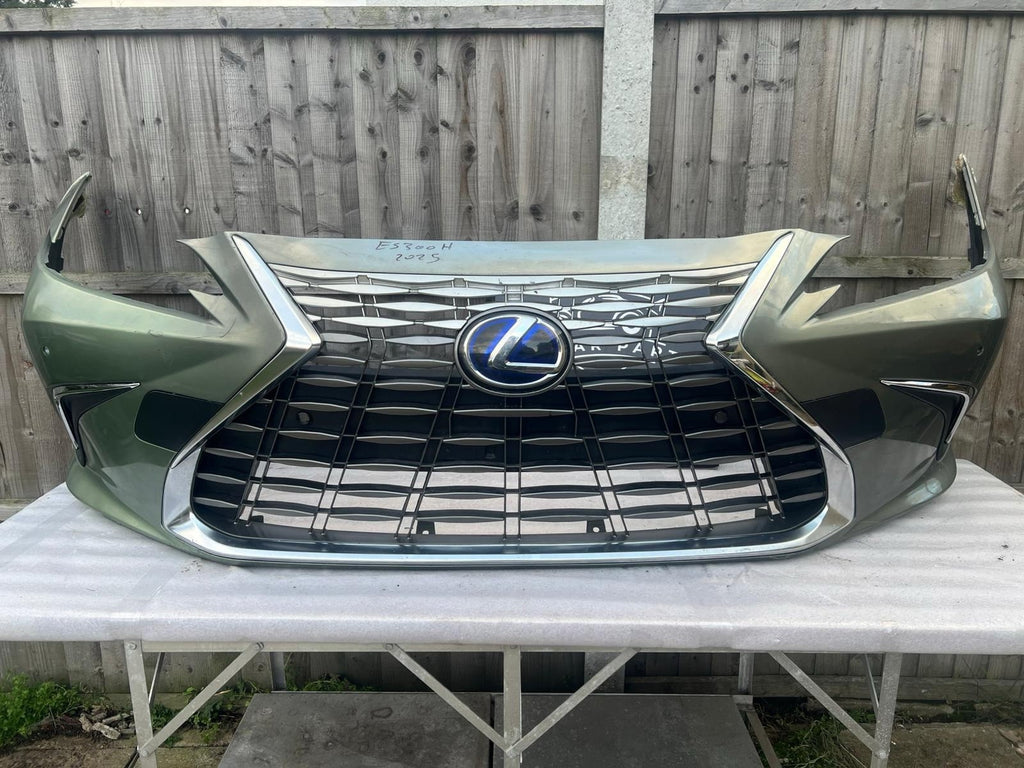 Lexus ES300h 2025 Genuine Front Bumper With Grille In Green Original
