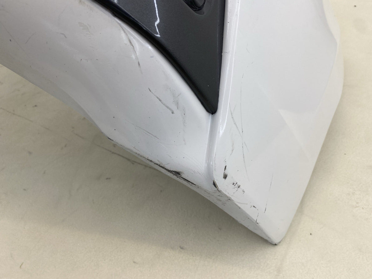 LEXUS CT200H COMPLETE FRONT BUMPER WITH GRILL& FOGLIGTHS 2018-2023