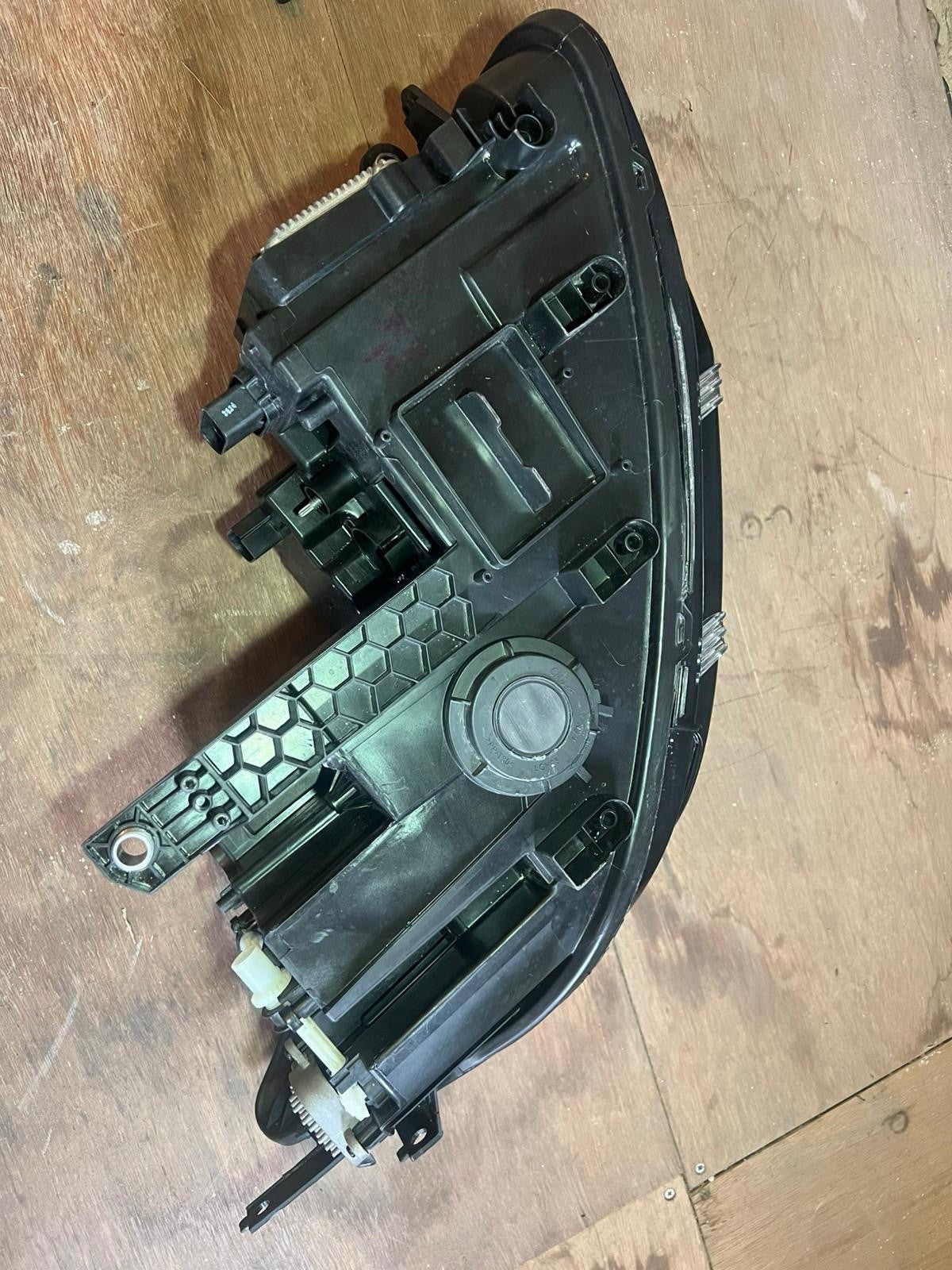 GENUINE VW TIGUAN 2020-2024 FRONT LEFT PASSENGER SIDE HEADLIGHT