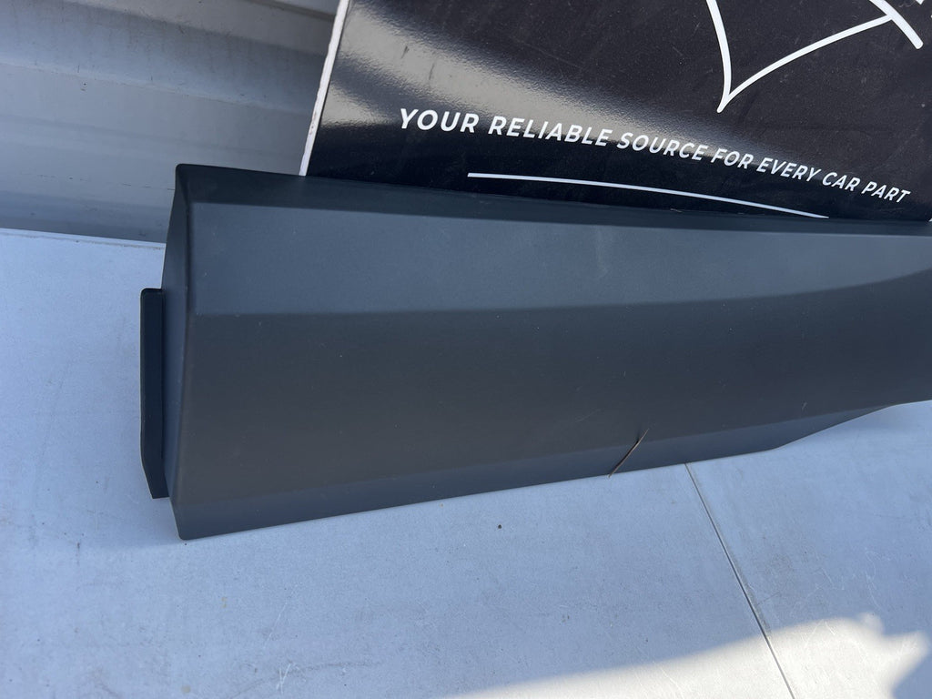 NISSAN QASHQAI REAR DOOR MOULDING TRIM DRIVER SIDE RIGHT 2022-24 828706UA5A NEW