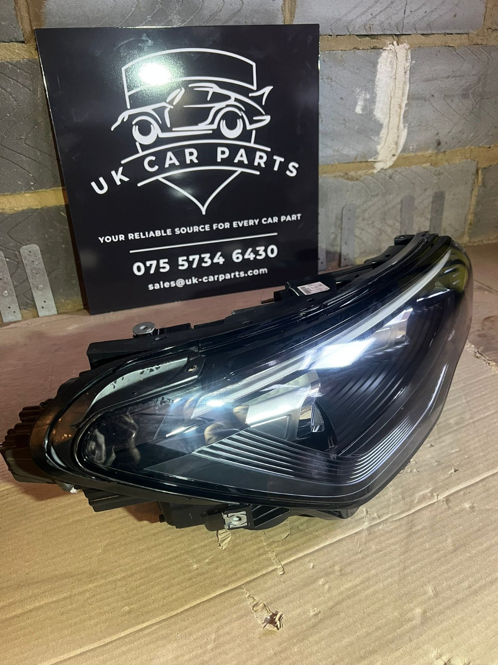 VW TIGUAN DRIVER SIDE FULL LED HEADLIGHT 2025 onwards  57G 941 036