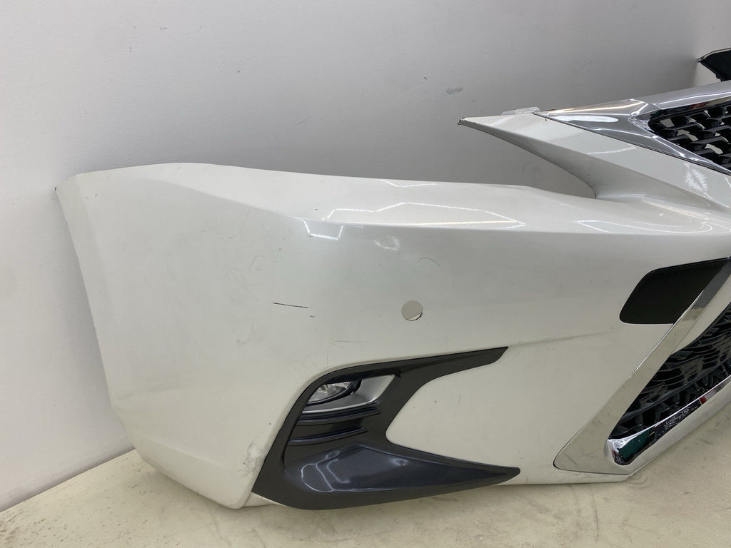 LEXUS CT200H COMPLETE FRONT BUMPER WITH GRILL& FOGLIGTHS 2018-2023
