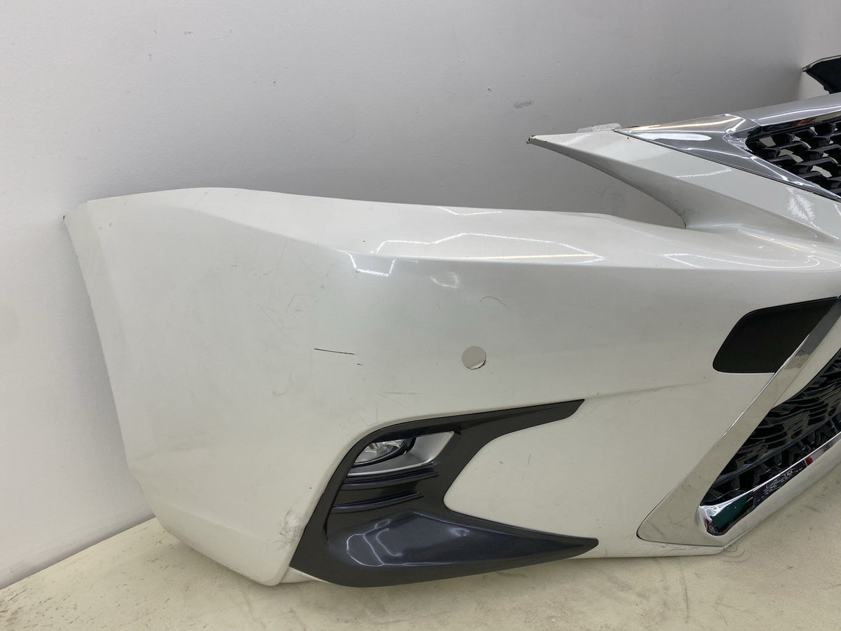 LEXUS CT200H COMPLETE FRONT BUMPER WITH GRILL& FOGLIGTHS 2018-2023