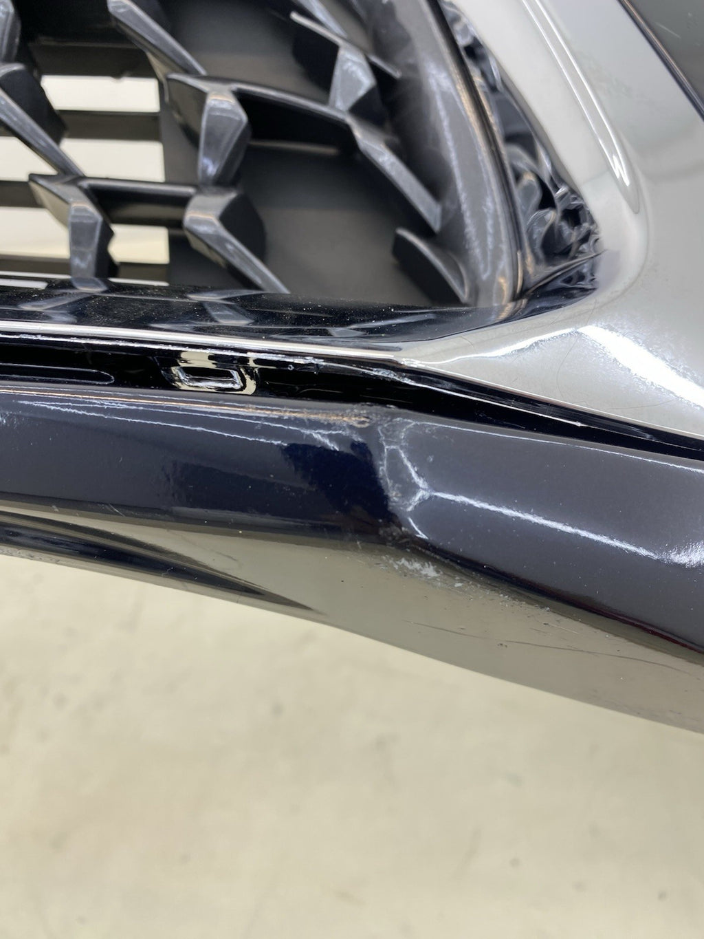 LEXUS CT200H COMPLETE FRONT BUMPER WITH GRILL& FOGLIGTHS 2018-2023