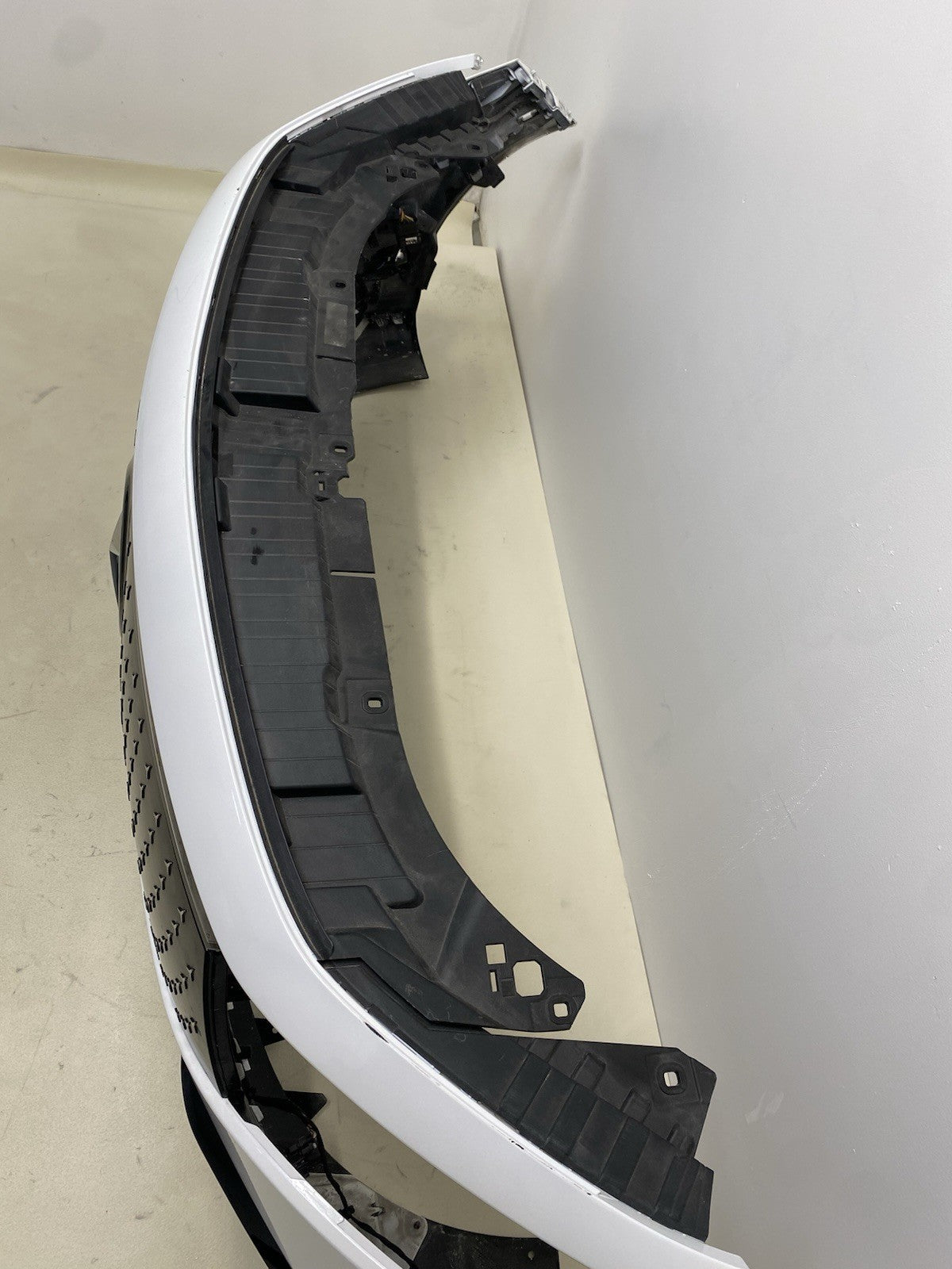 Mercedes Benz EQB AMG LINE W243 COMPLETE FRONT BUMPER WITH WIRE & SENSORS 24-ON