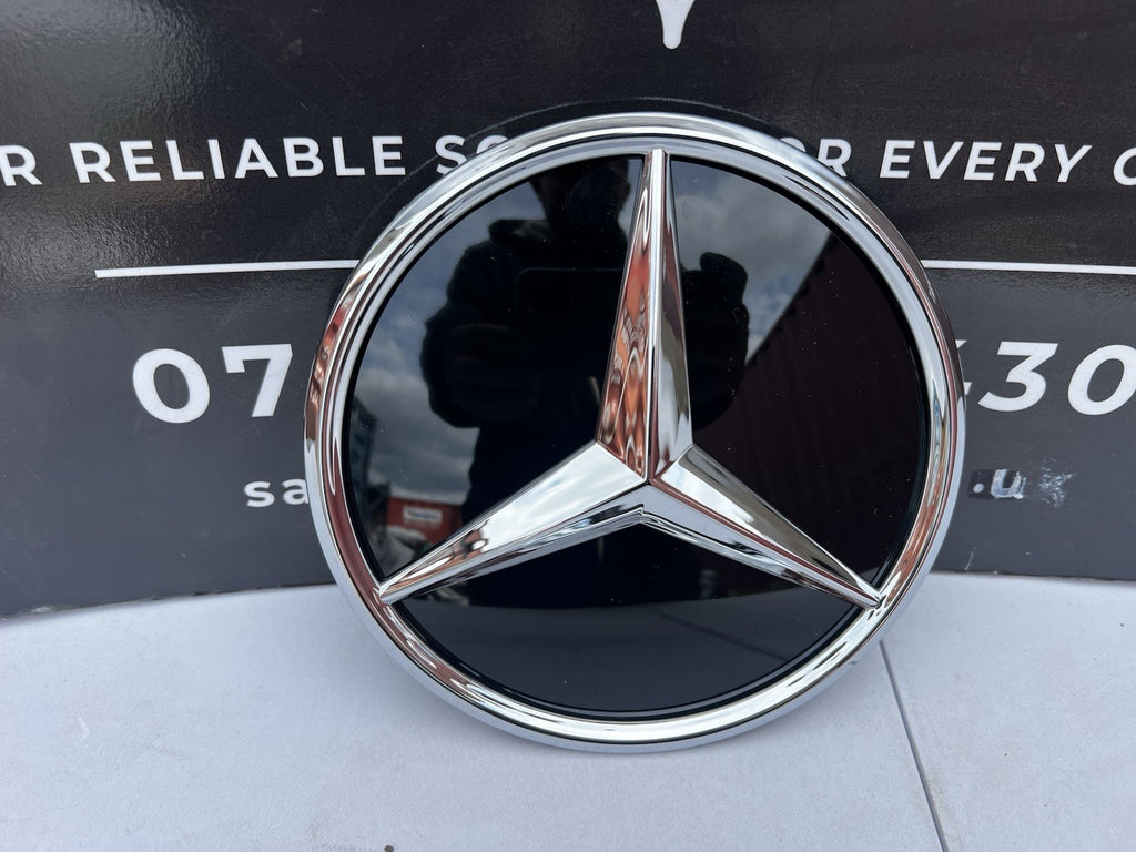 MERCEDES C CLASS W205 2019-2021 BRAND NEW FRONT BUMPER GRILL BADGE