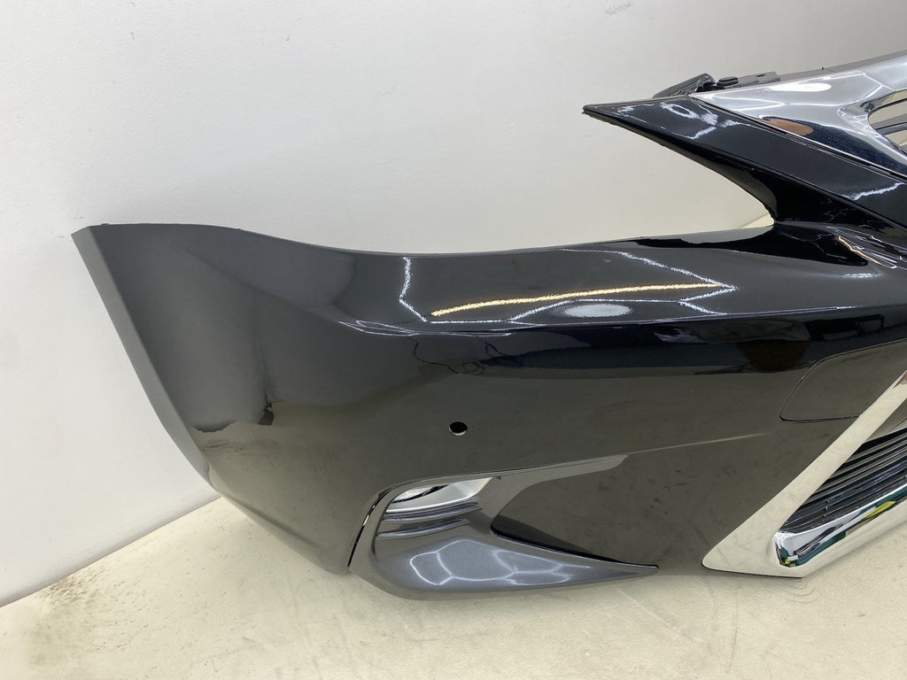 LEXUS CT200H COMPLETE FRONT BUMPER WITH GRILL & fog lights 2013-2017