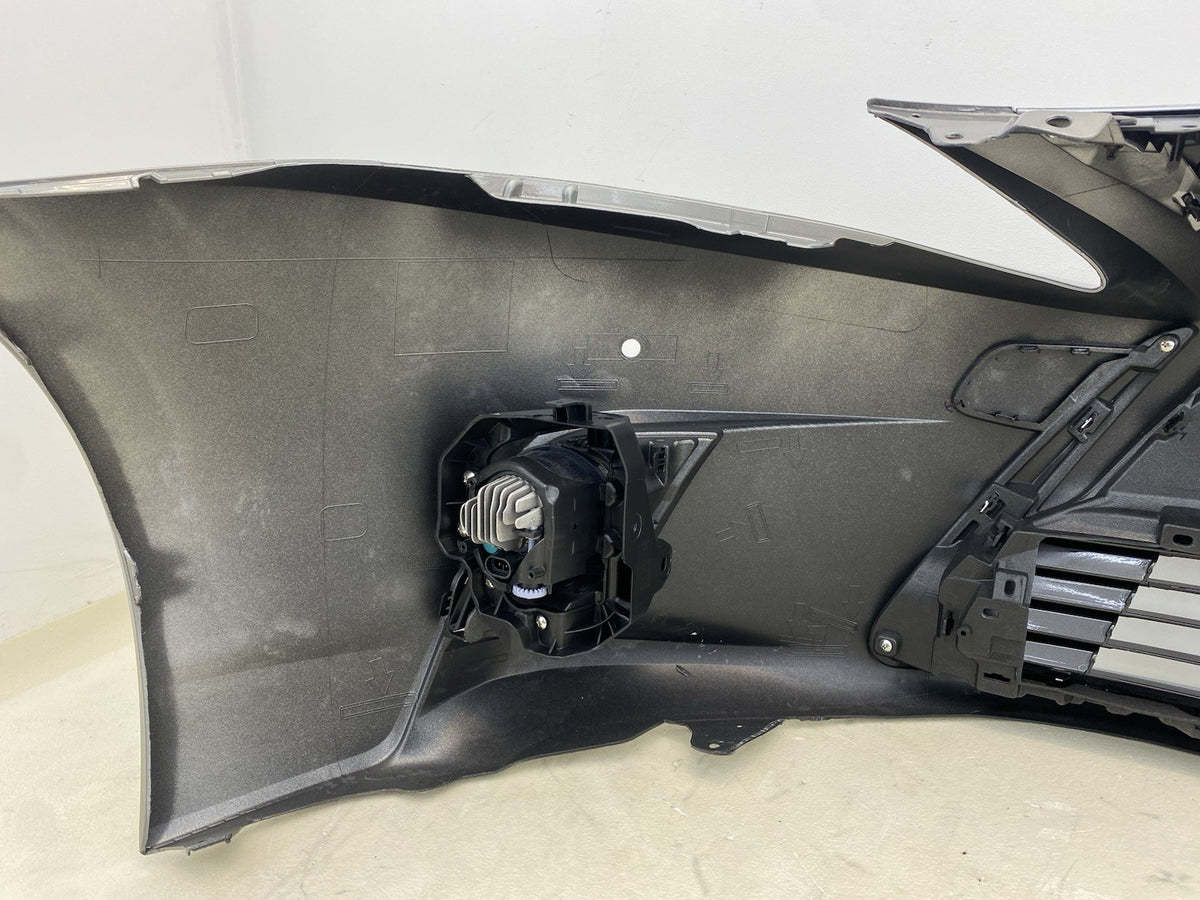 LEXUS CT200H COMPLETE FRONT BUMPER WITH GRILL & fog lights 2013-2017