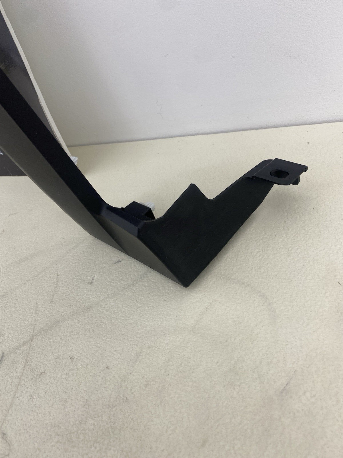 LEXUS UX 250H FRONT LEFT WHEEL ARCH MOULDING  2019-2025 75602-76010